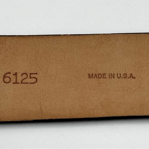 Talbots Leather Belt with Brass Buckle, Style number 6125, Made in the US, Small - Picture 10 of 14